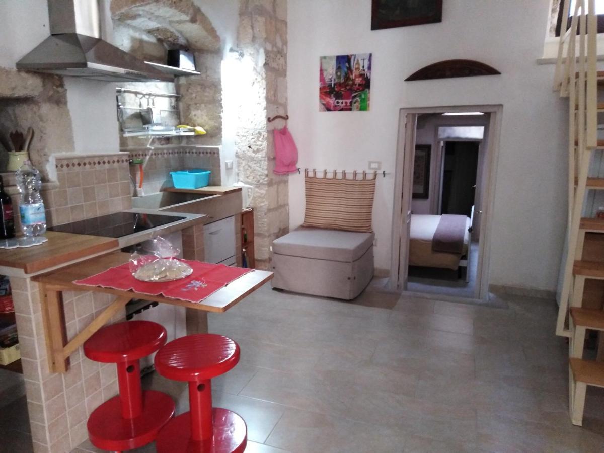 Antico Bilocale Soleto Villa Bagian luar foto